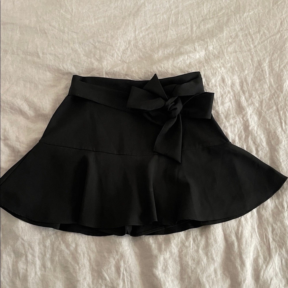 Zara  belted mini skirt skort with bow detail size SMALL